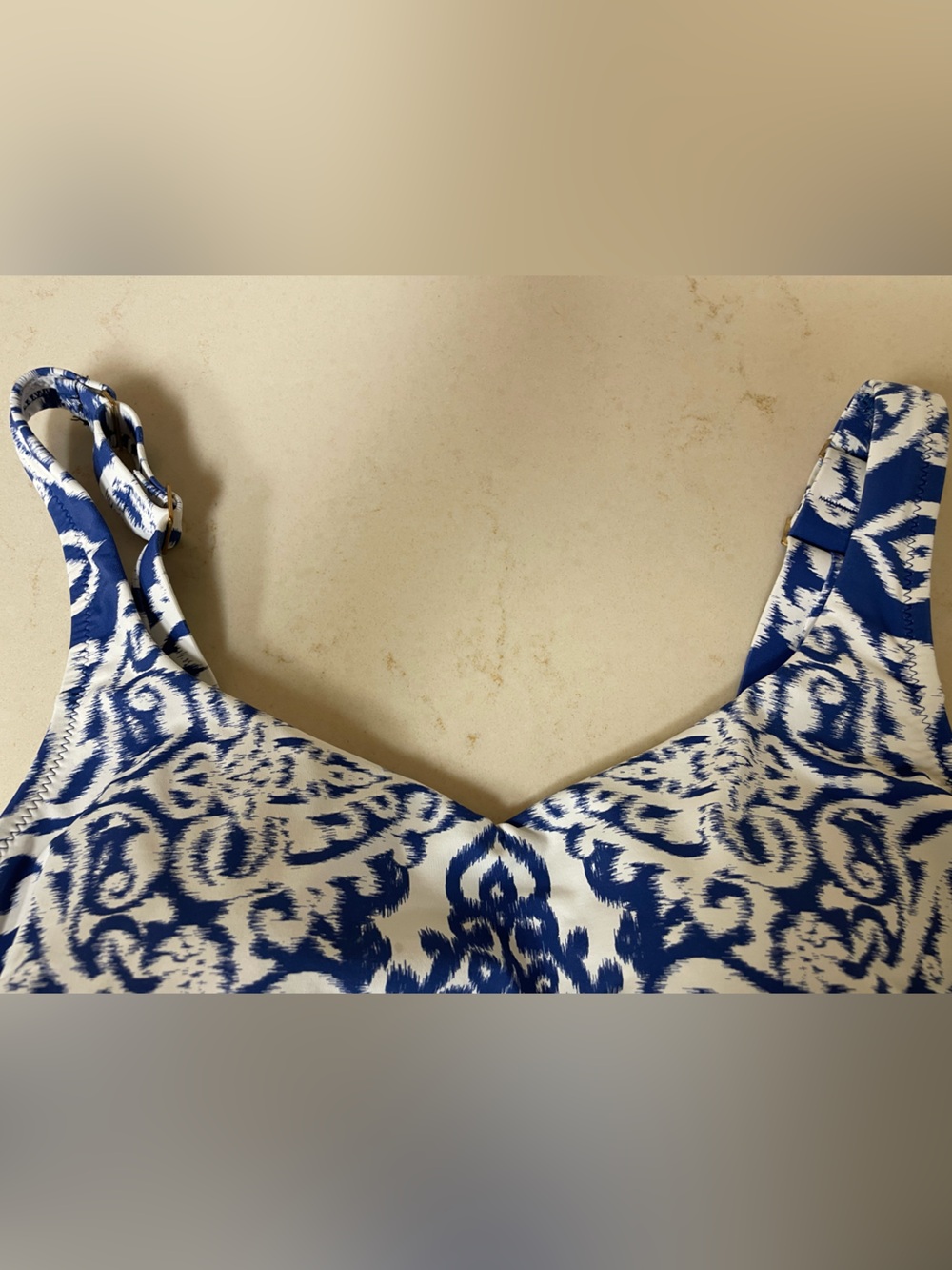 Land’s End Women’s Blue & White Patterned One-Piece Swimsuit - Picture 4 of 4